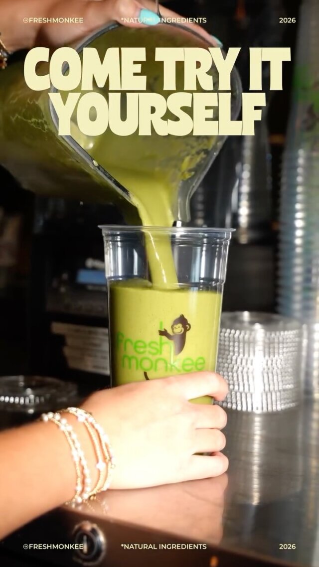 Ever wonder what goes into our Ultimate Green? 💚

Spinach, cucumber, green apple, banana, chia, flax, pineapple, ginger, a splash of pomegranate juice, and your choice of lemon, orange, or lime!

Stop by and try one for yourself! 🧋🐒
