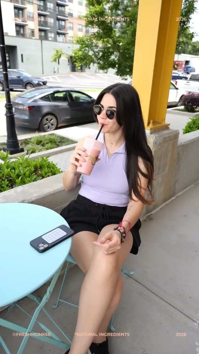 Feel healthy, feel strong, feel the difference 💪🐒

Did you know our shakes are packed with real protein, natural ingredients, and with no extra sugar added?🧋

Come visit us and try them yourself 💚