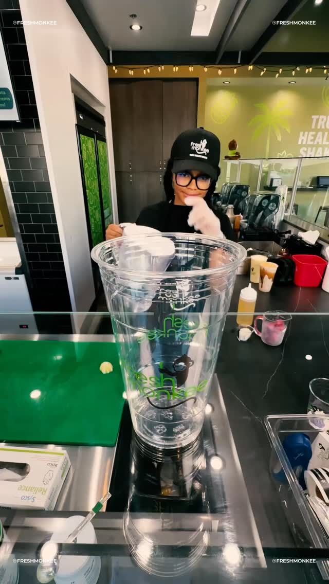 Psst... check out how we make our protein shakes 👀🧋
Made fresh with real ingredients!